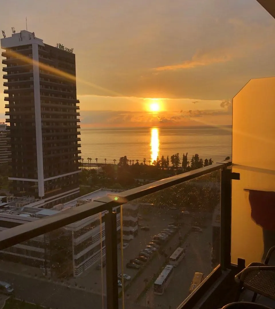 Apartment Вид На Закат, Море И Бассейн Batumi