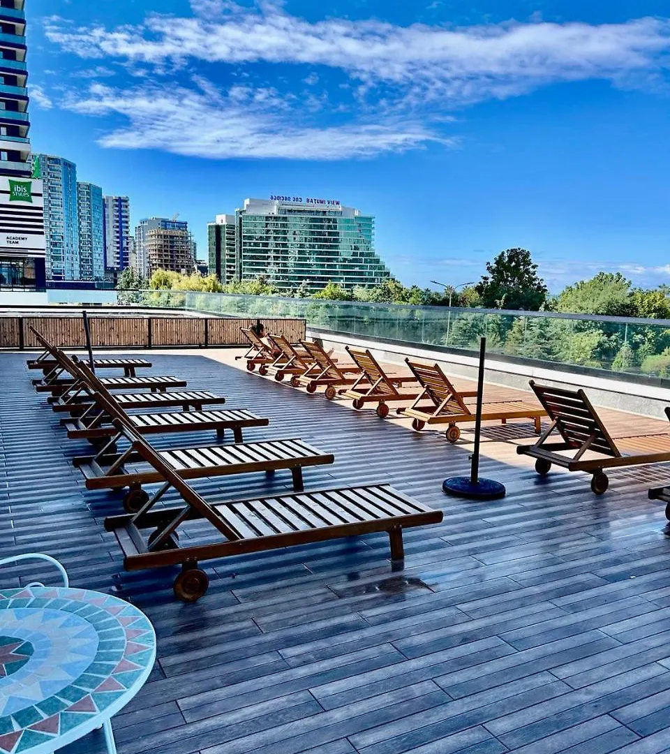 Вид На Закат, Море И Бассейн Batumi Georgia